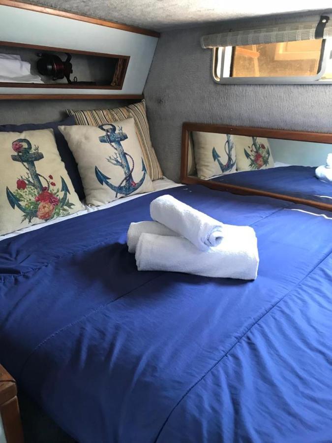 Boat To Sleep In Barcelona Hotel Sant Adrià de Besòs Eksteriør billede