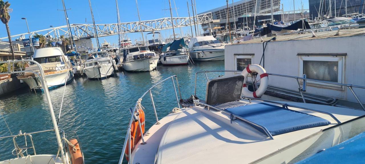 Boat To Sleep In Barcelona Hotel Sant Adrià de Besòs Eksteriør billede